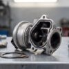 EGR ventil sa naslagama čađi pri pregledu za Mercedes C Class W204 / W205 220 CDI u realnom servisnom kontekstu
